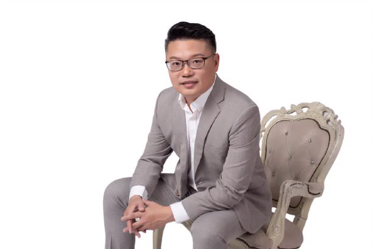 大馬小何何敬華