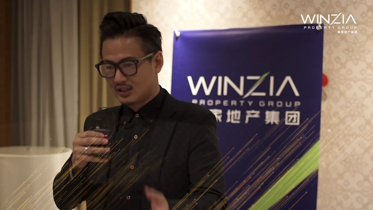 小何在 WINZIA 活動現場分享